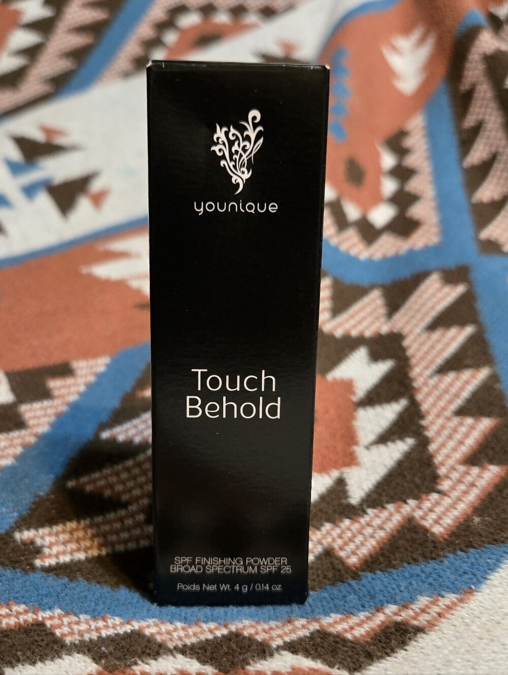 Younique Touch Behold Finishing Powder — Light